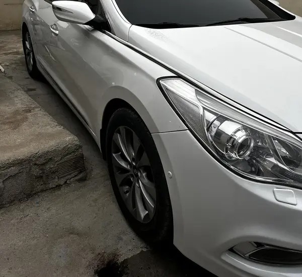 هیوندای، آزرا (گرنجور)