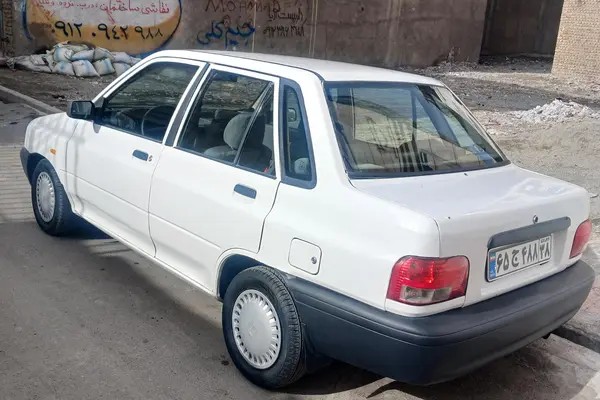 پراید، صندوق دار