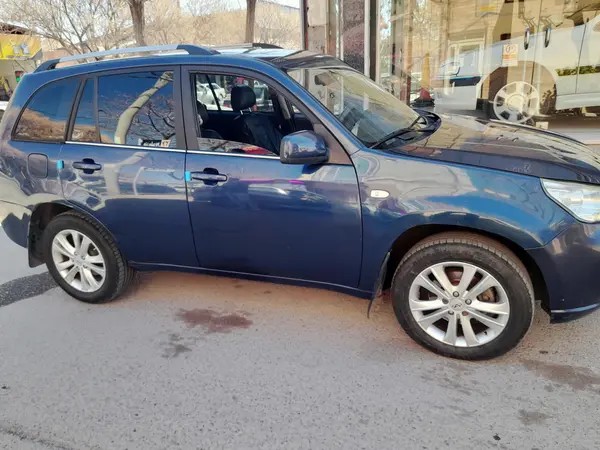 ام وی ام، X33