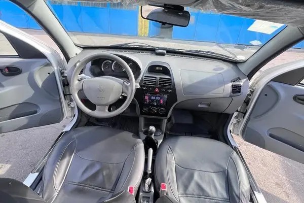 تیبا، هاچ بک