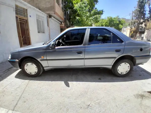 پژو، 405
