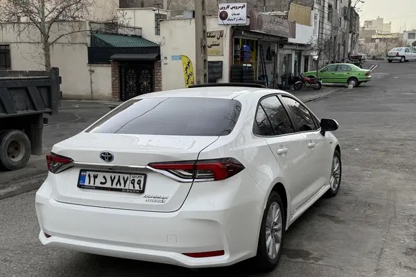 تویوتا، کرولا هیبرید
