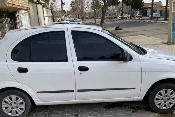 تیبا، هاچ بک