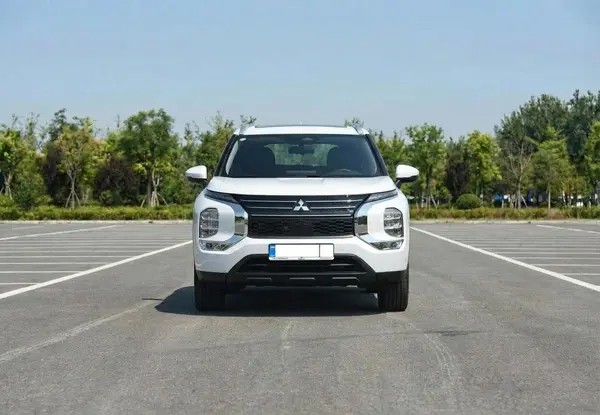 میتسوبیشی، اوتلندر