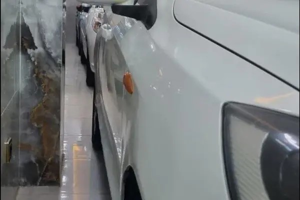 ام وی ام، 315هاچ بک