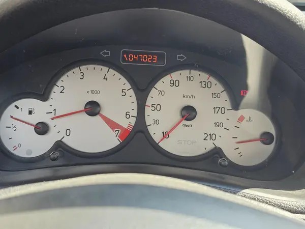 پژو، 206