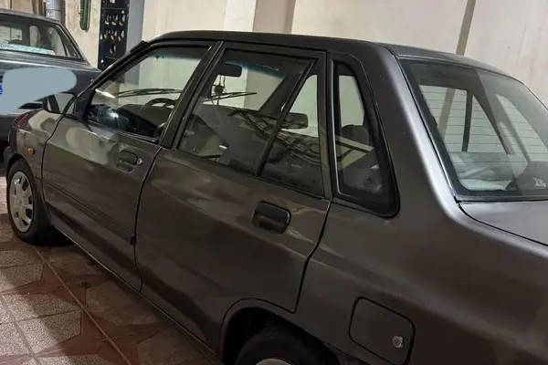 پراید، صندوق دار