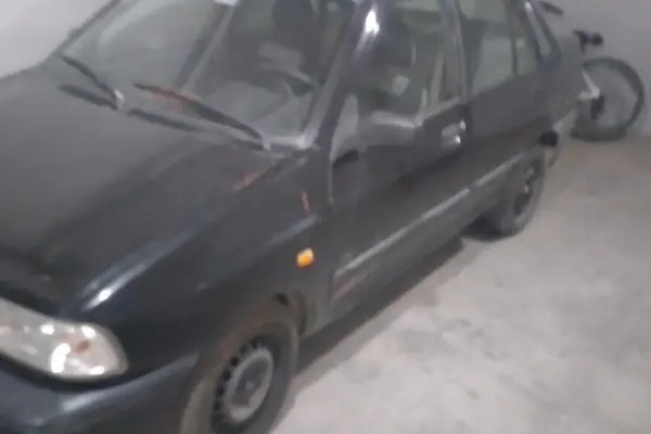 پراید، صندوق دار