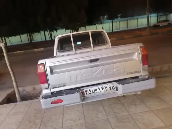 مزدا، وانت دوکابين