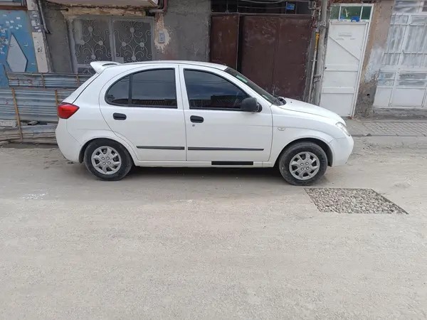 تیبا، هاچ بک