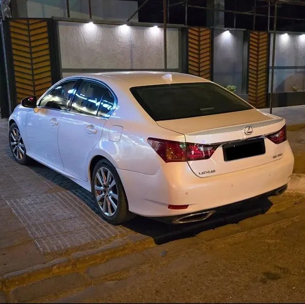 لکسوس، GS