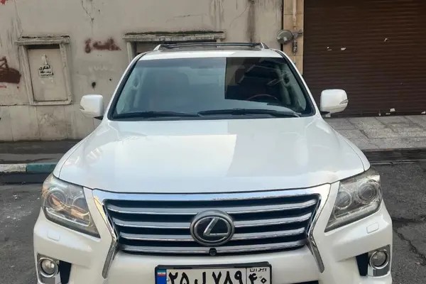 لکسوس، LX