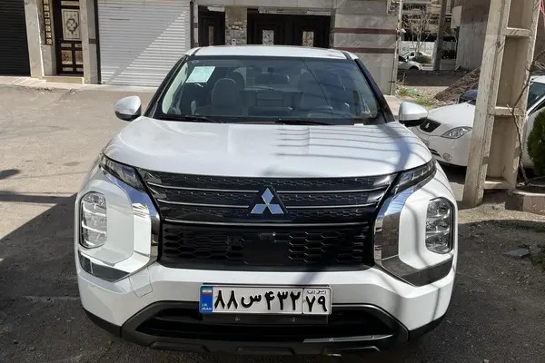 میتسوبیشی، اوتلندر