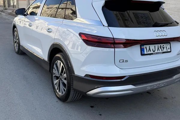 آئودی، Q5 e-tron