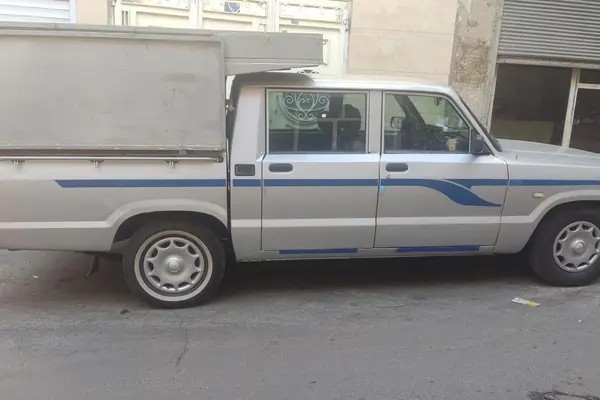 کارا، دو کابین