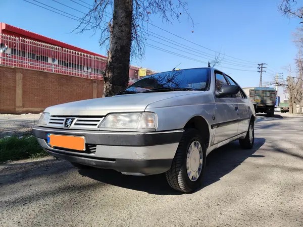 پژو، 405