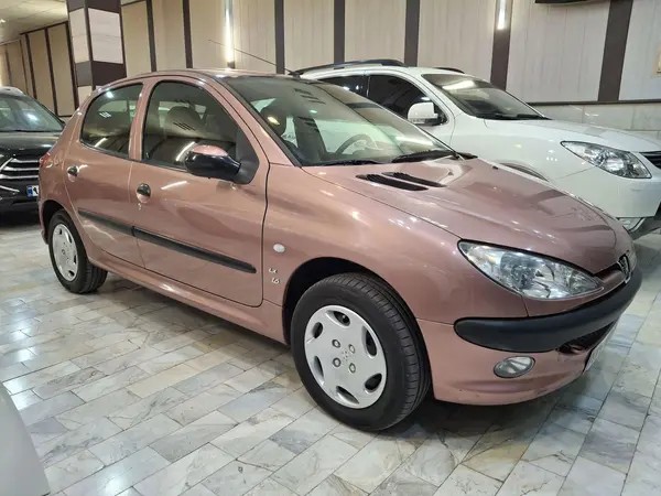 پژو، 206