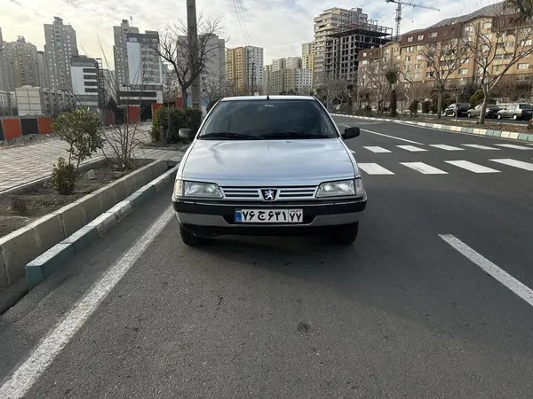 پژو، 405