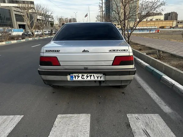 پژو، 405