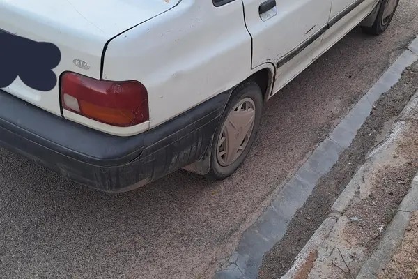 پراید، صندوق دار