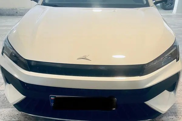 کی ام سی، J7