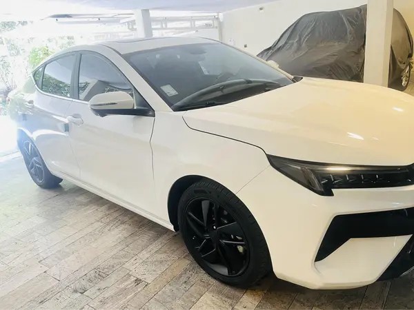 کی ام سی، J7