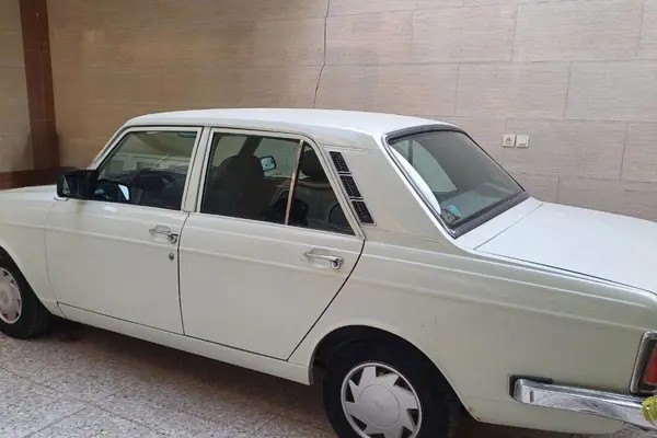 پیکان، سدان