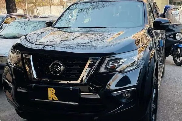 نیسان، ترا
