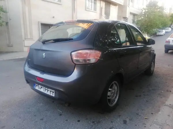 تیبا، هاچ بک