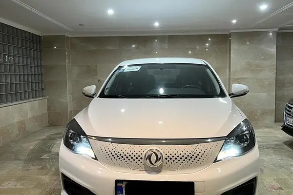 دانگ فنگ، E70