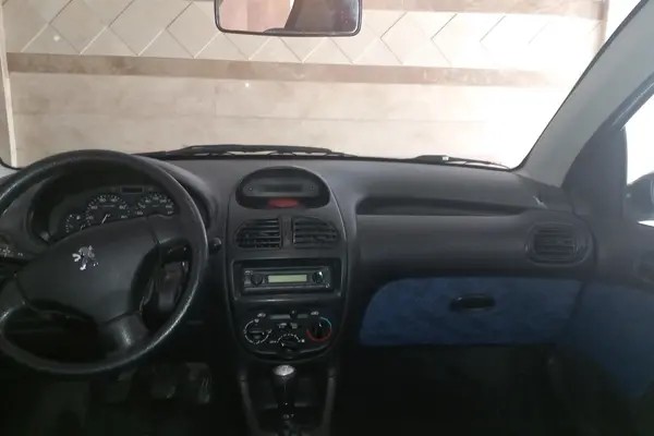 پژو، 206
