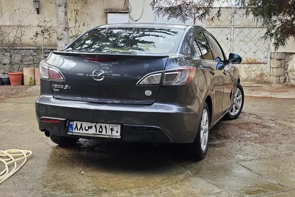 مزدا، 3 نیو صندوق دار