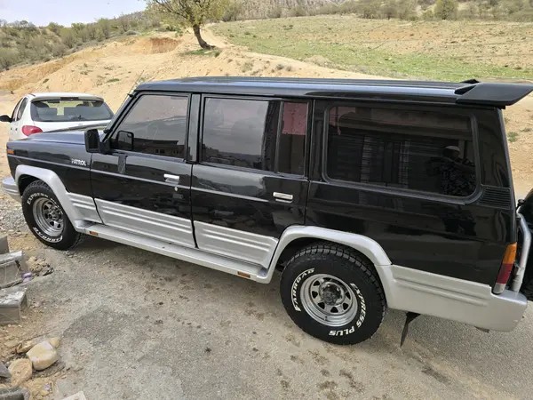نیسان، پاترول چهار در