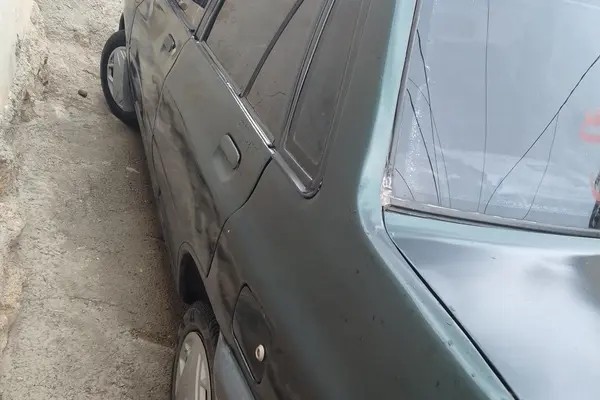 پراید، صندوق دار