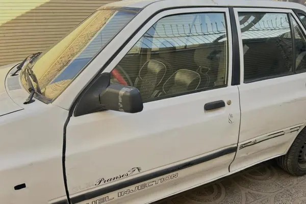 پراید، صندوق دار
