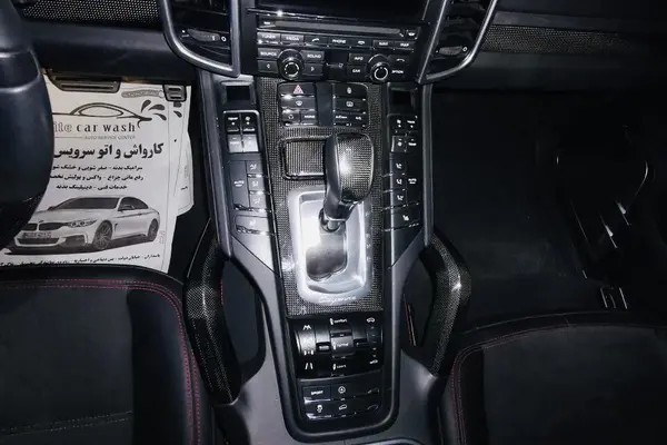 پورشه، کاین
