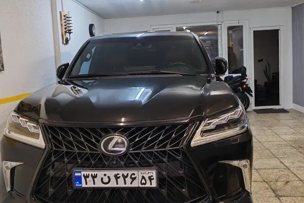 لکسوس، LX