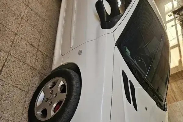 پژو، 206
