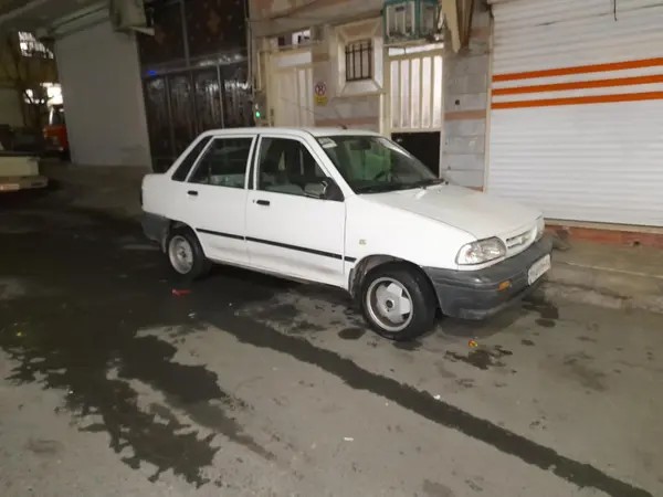 پراید، صندوق دار