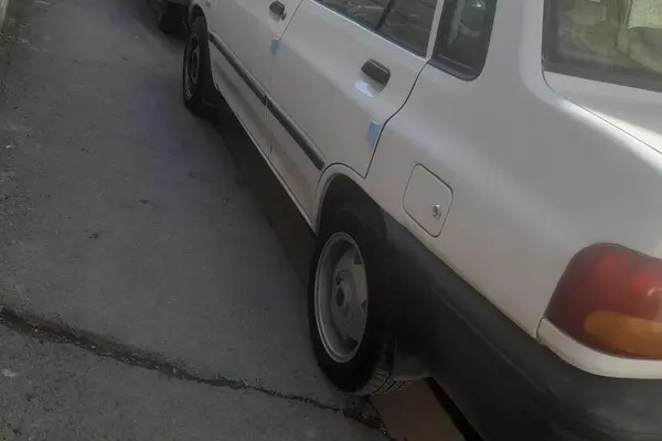 پراید، صندوق دار