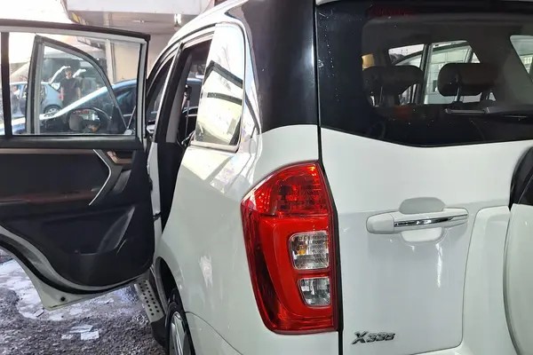 ام وی ام، X33 S