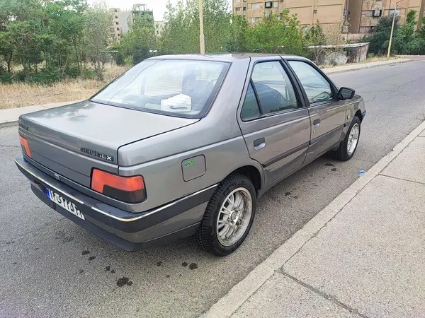 پژو، 405