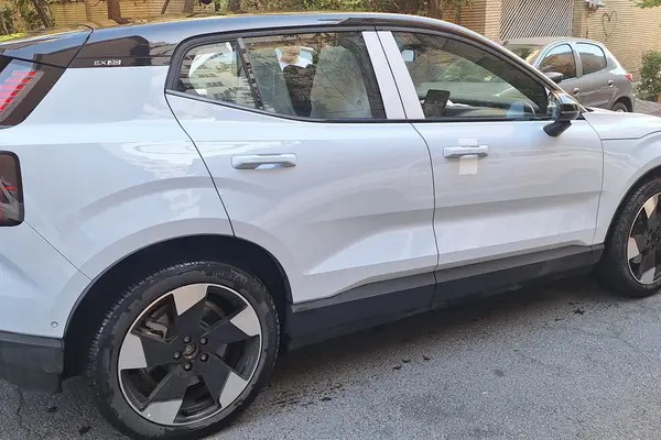 ولوو، EX30