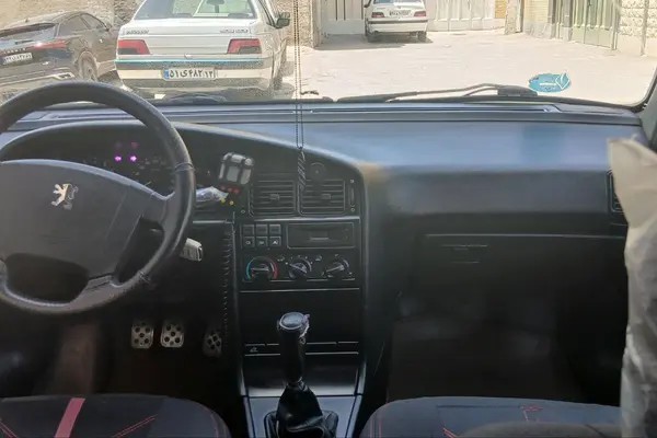 پژو، 405