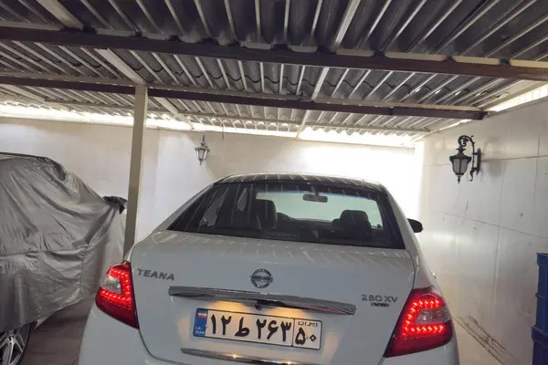 نیسان، تی ینا