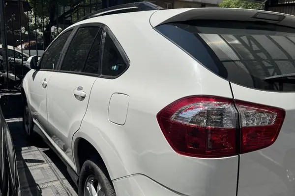 بی وای دی، S6