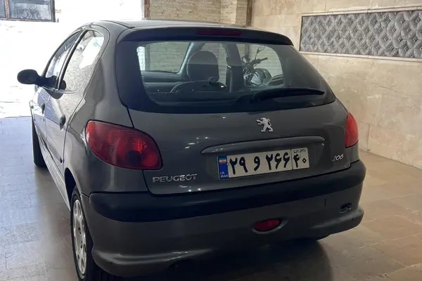 پژو، 206