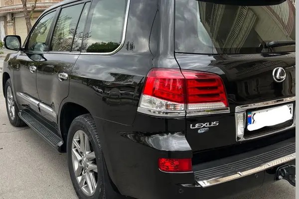 لکسوس، LX