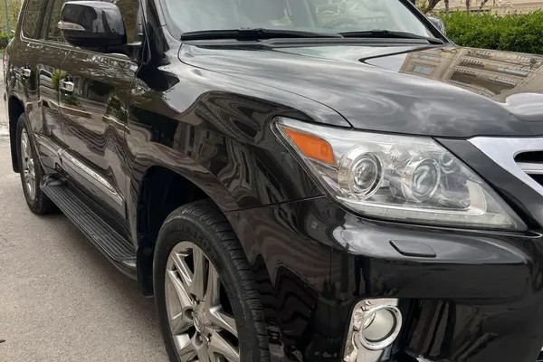 لکسوس، LX