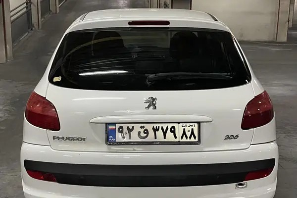 پژو، 206